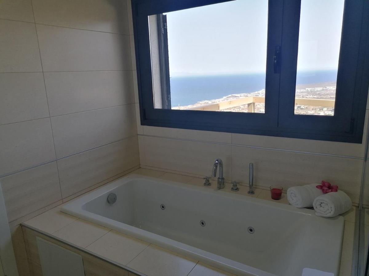 Villa “La Florida” - Wonderful Views - Pool - Wifi كانديلاريا المظهر الخارجي الصورة